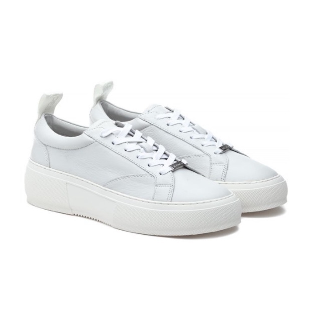 J/SLIDES WHITE LEATHER COURTO LACE UP SNEAKER SIZE 11M NEW IN BOX